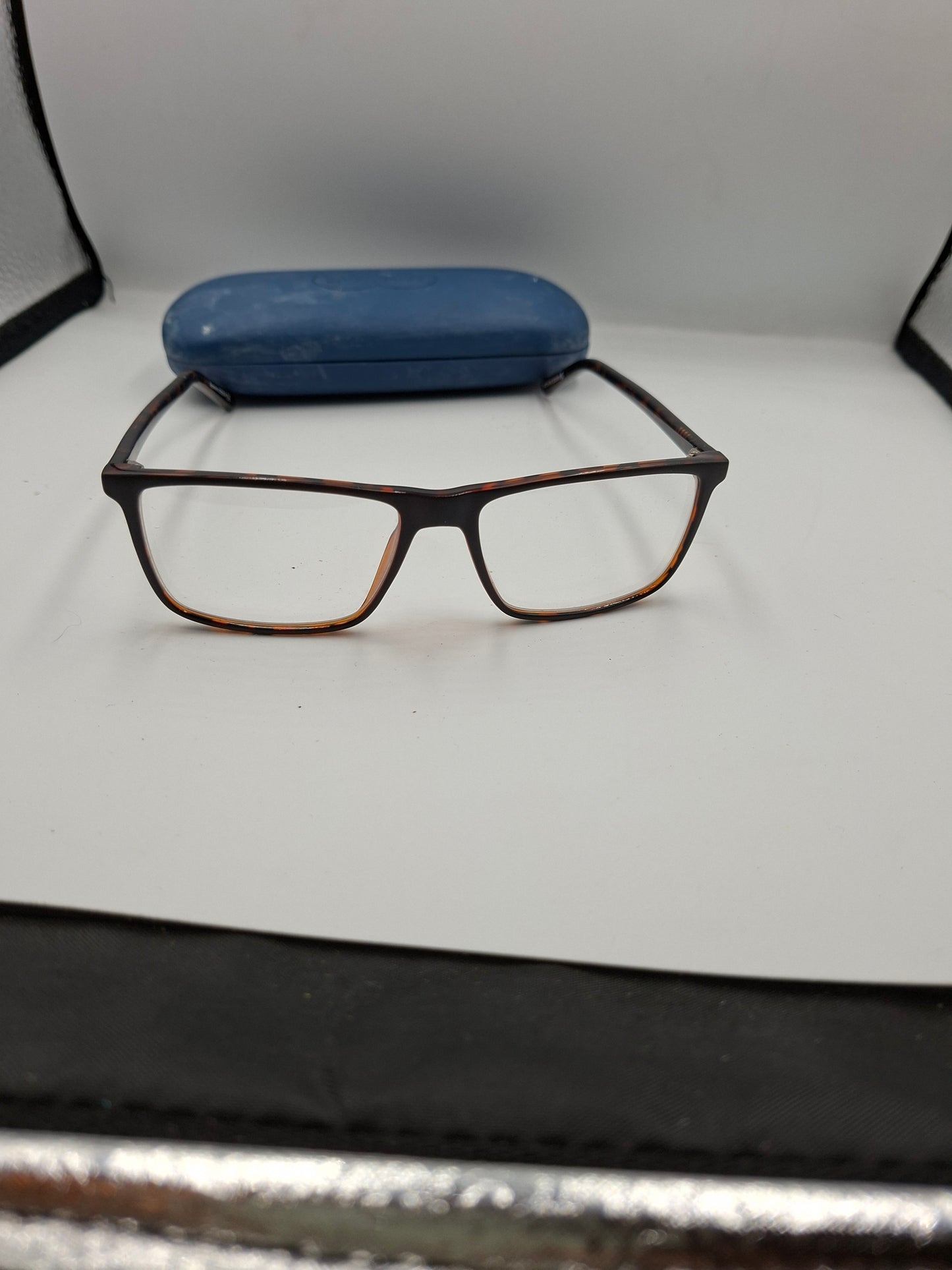 CONTACT GLASSES