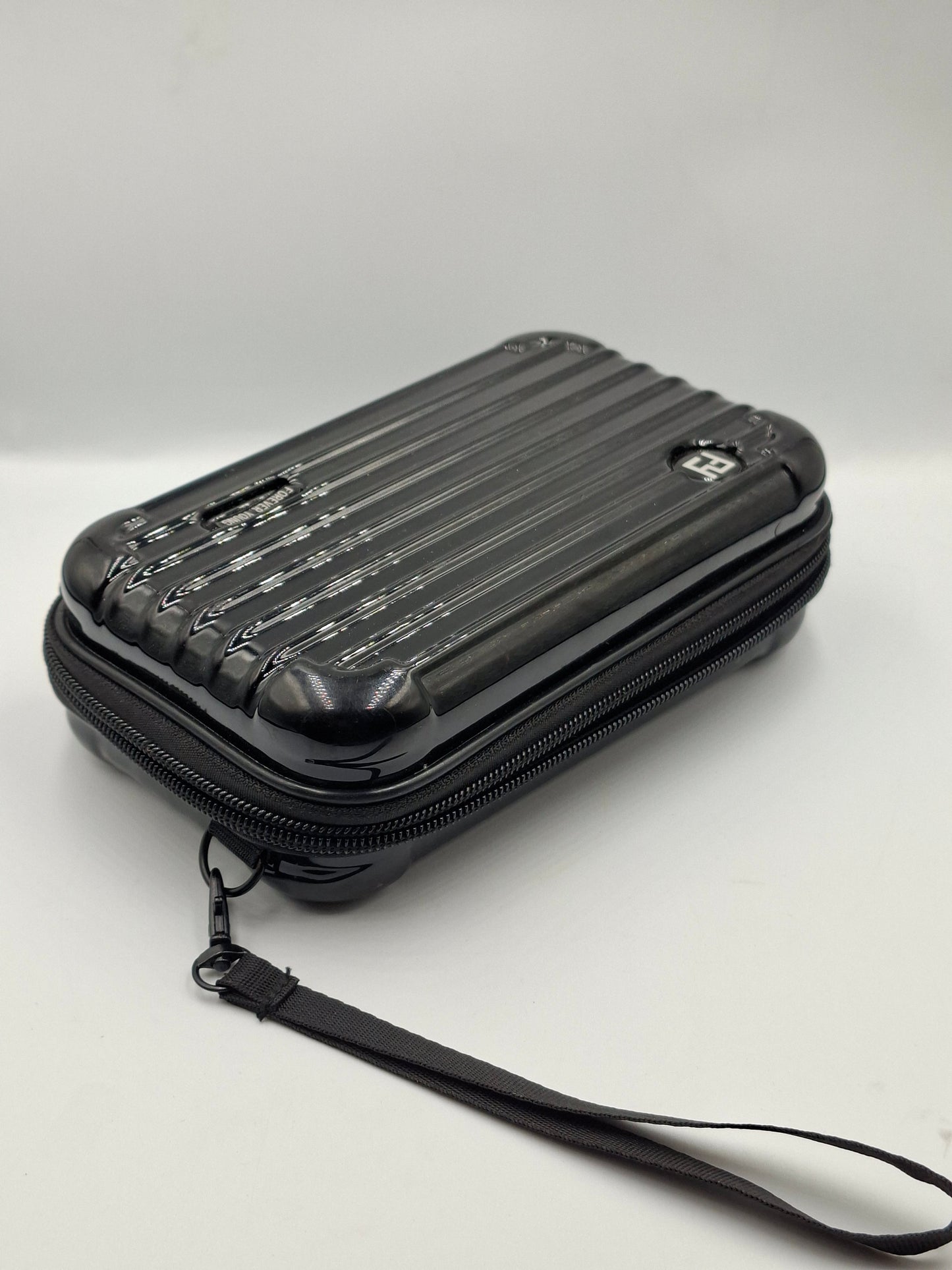 TRAVEL CASE