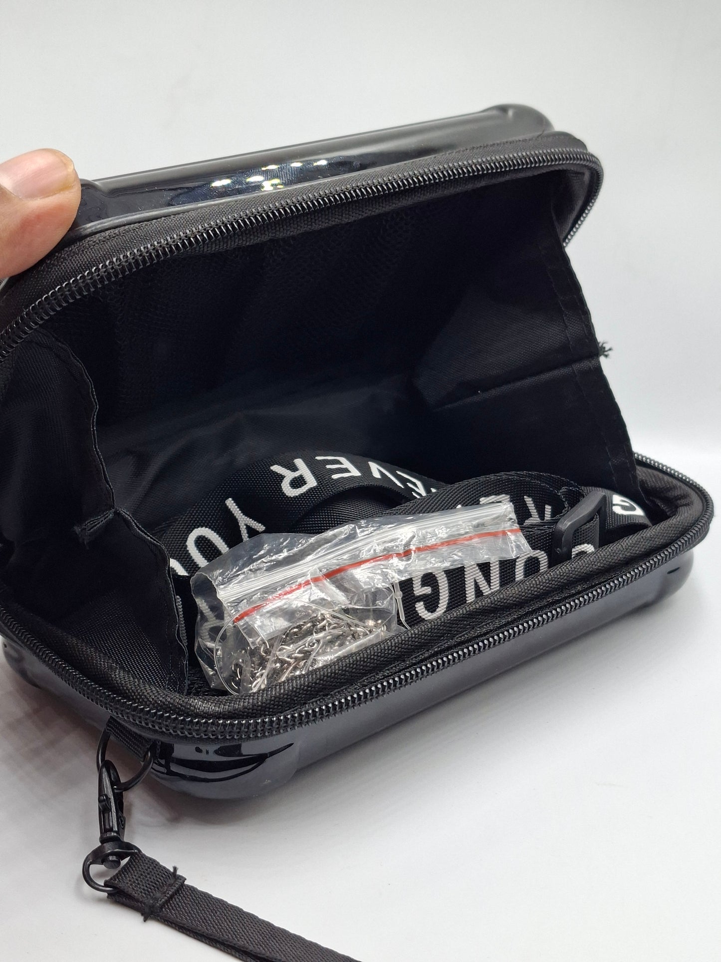 TRAVEL CASE