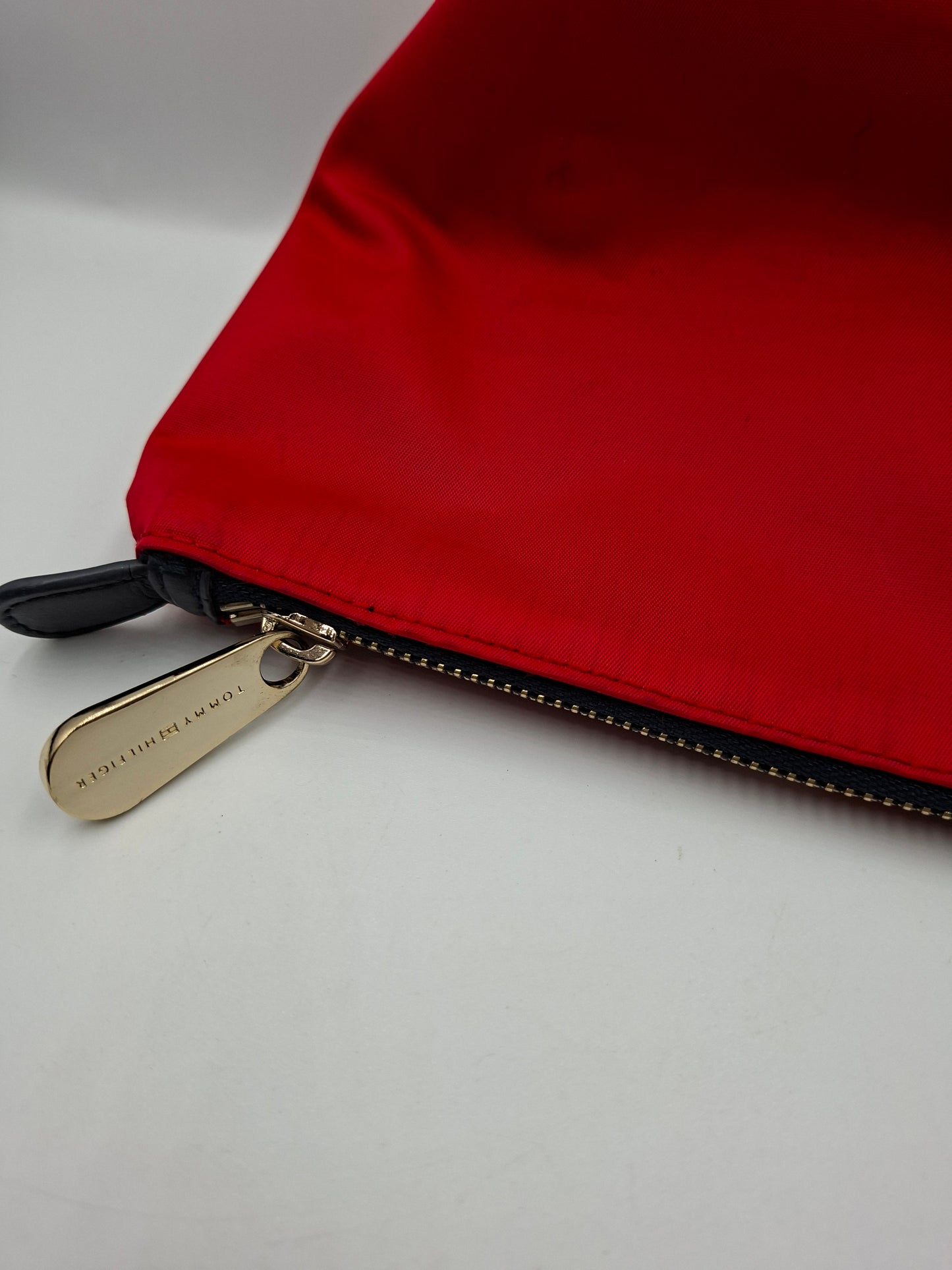 TOMMY HILFIGER POUCH