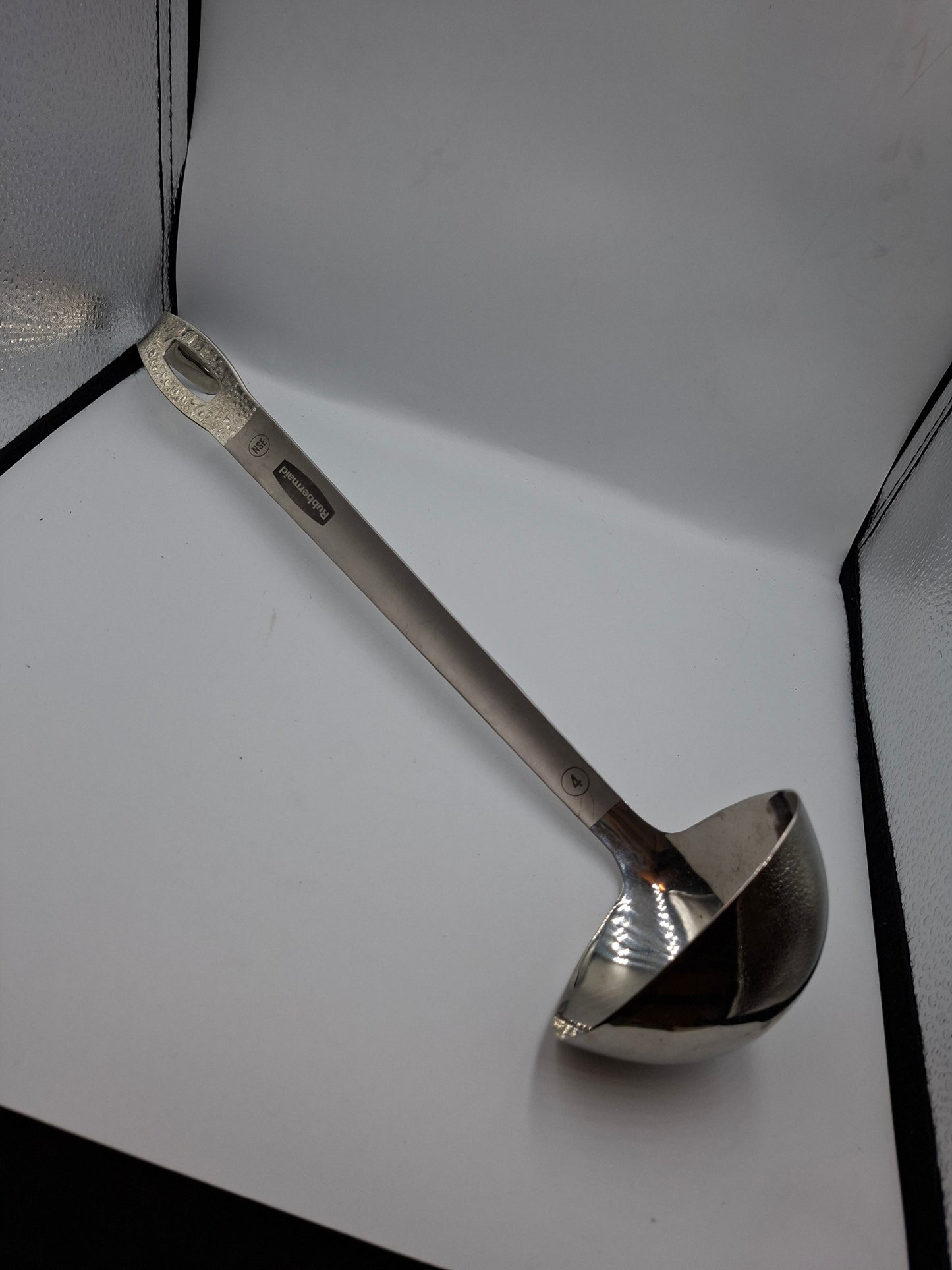 RUBBERMAID STAINLESS STEEL LADLE