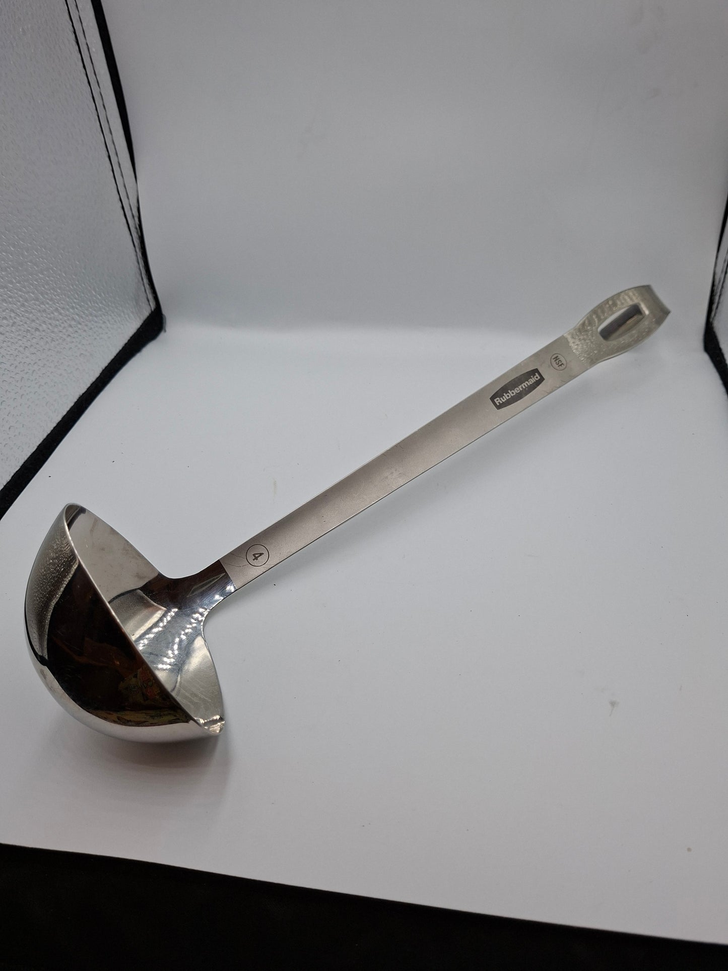 RUBBERMAID STAINLESS STEEL LADLE