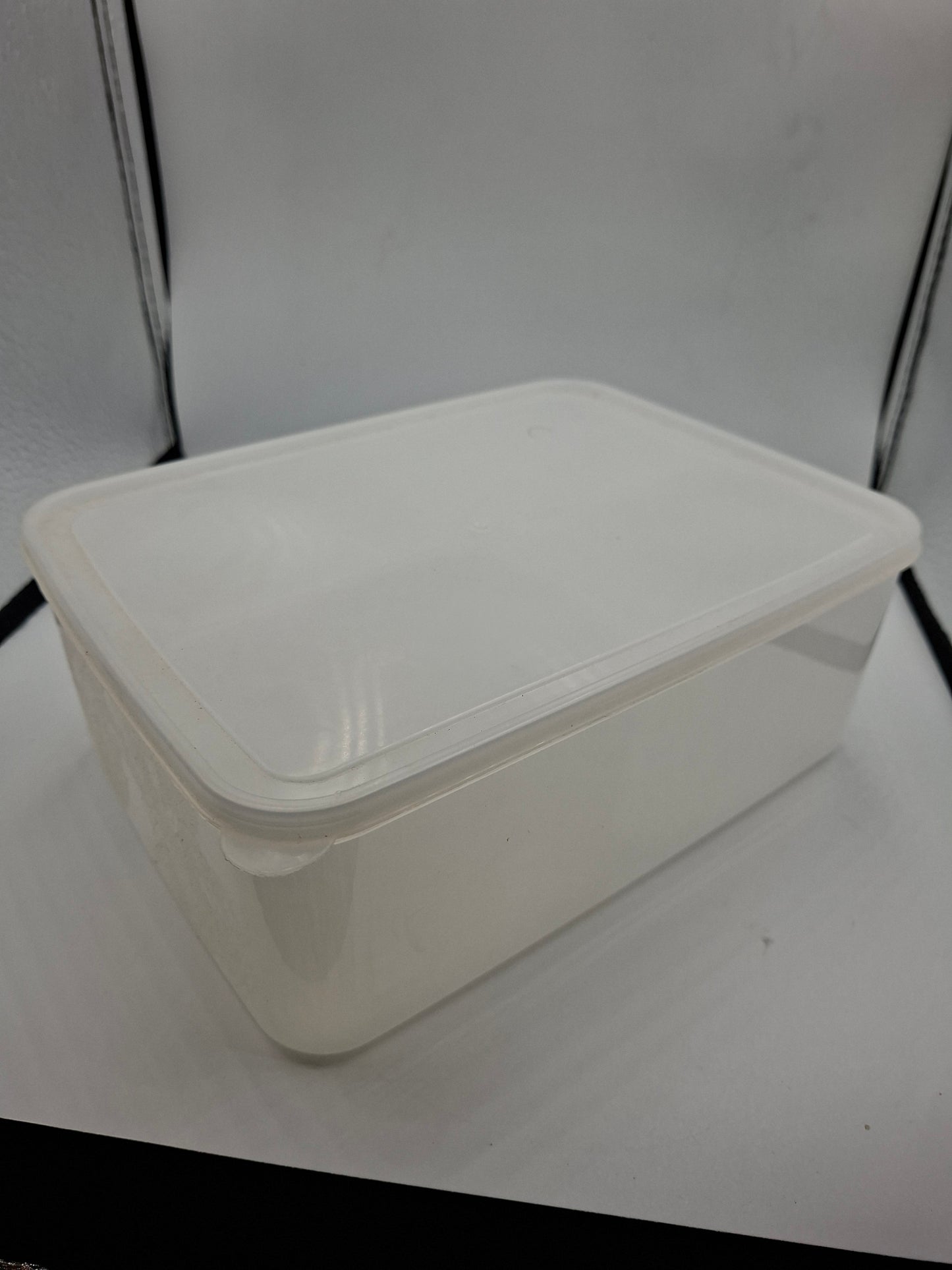 CONTAINER