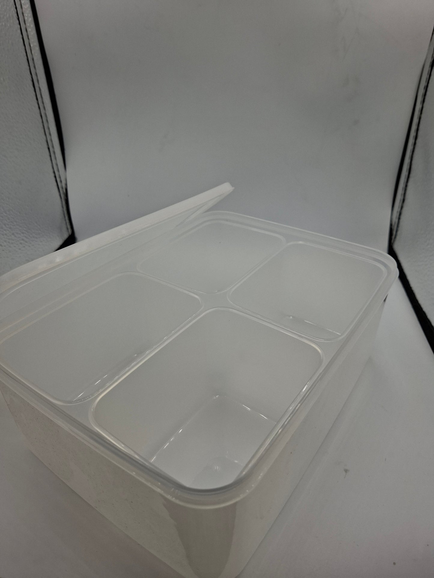 CONTAINER