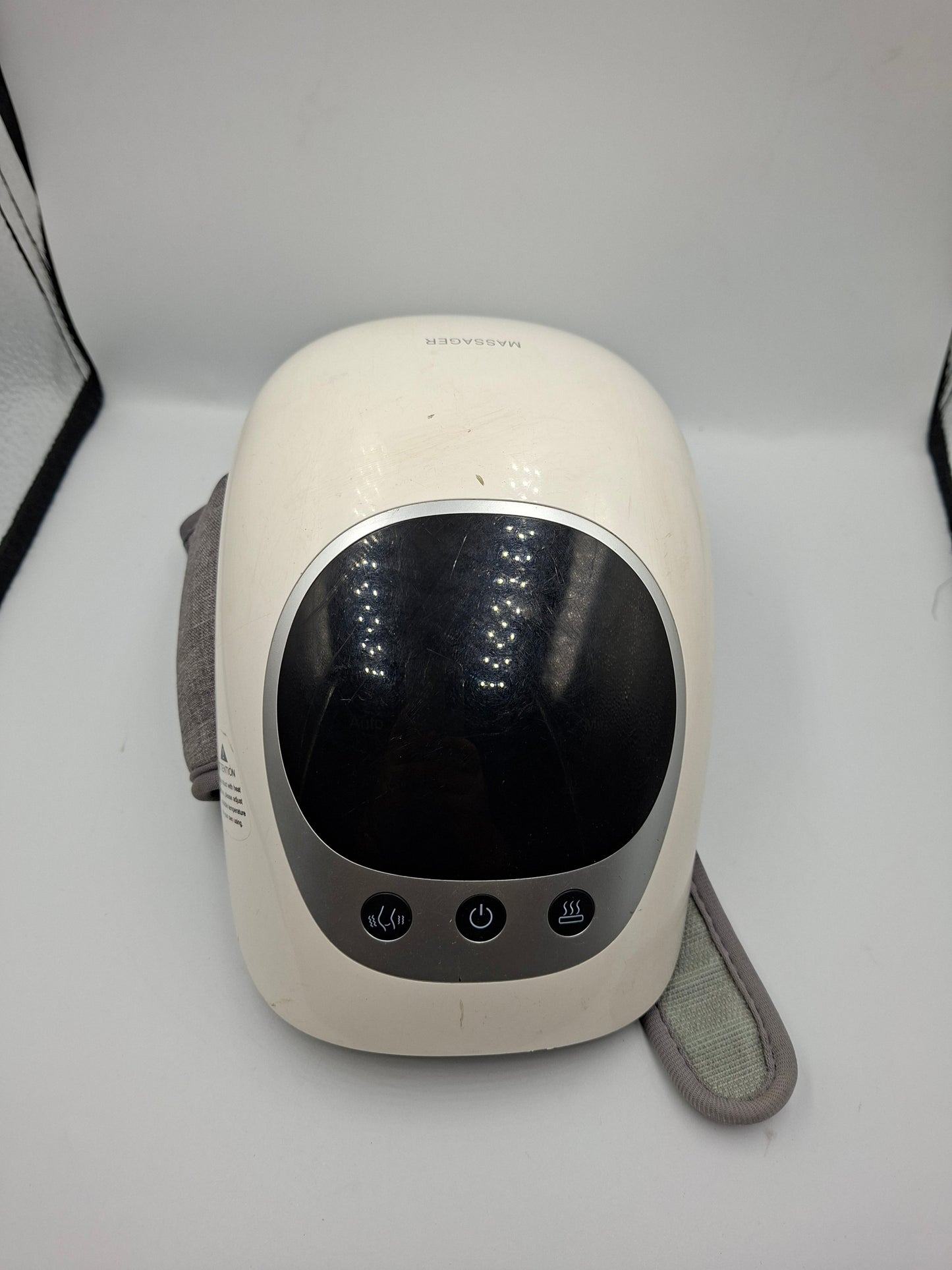 KNEE MASSAGER