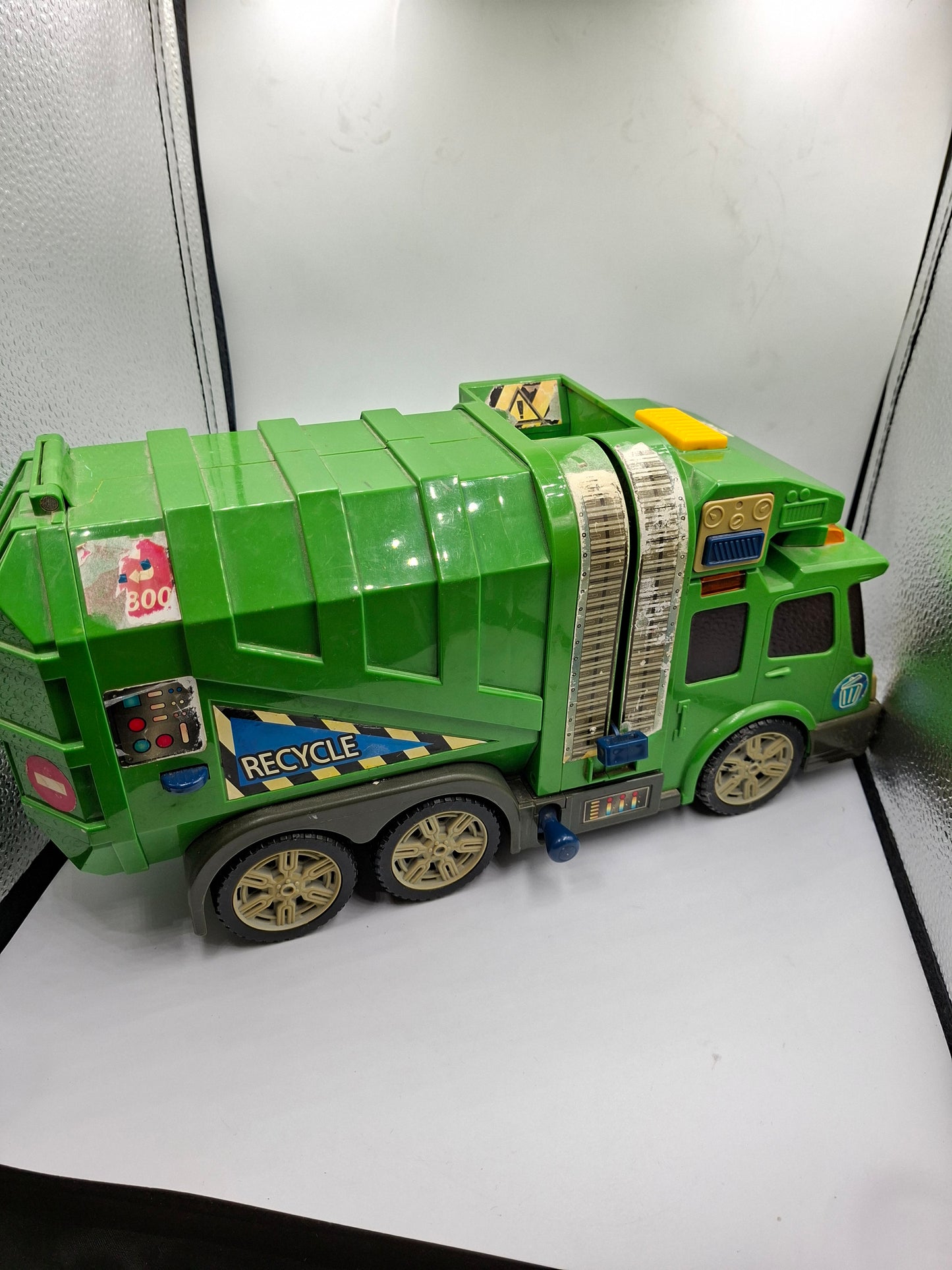 RECYCLE TRUCK