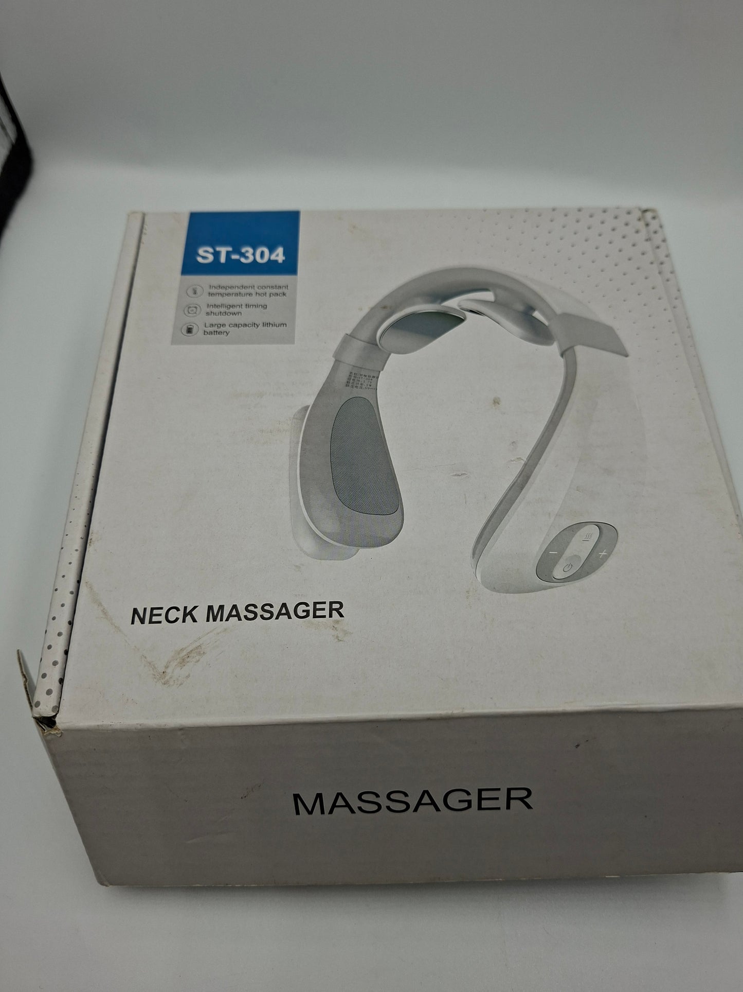 NECK MASSAGER