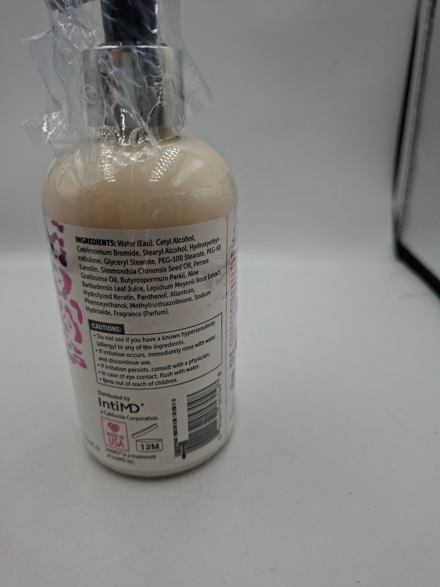 MOISTURISING SHAVE CREAM