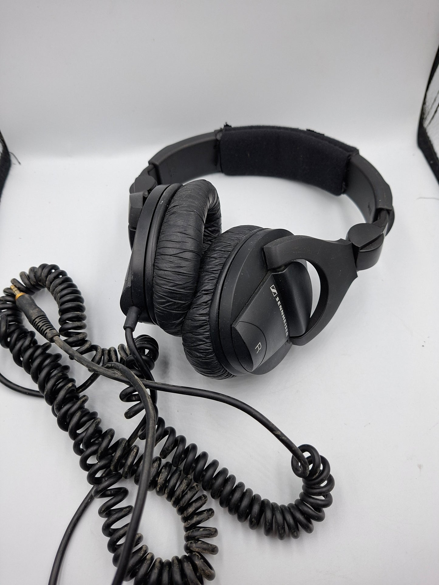 HEADPHONE