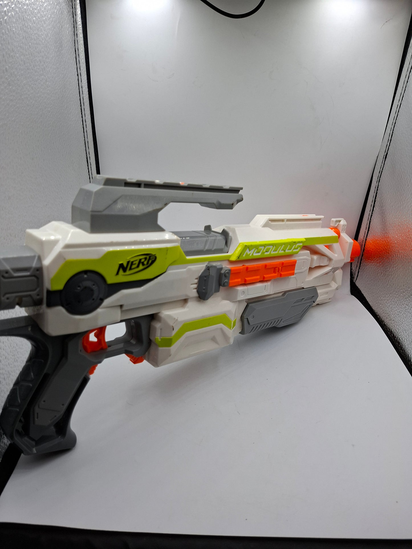 GUN