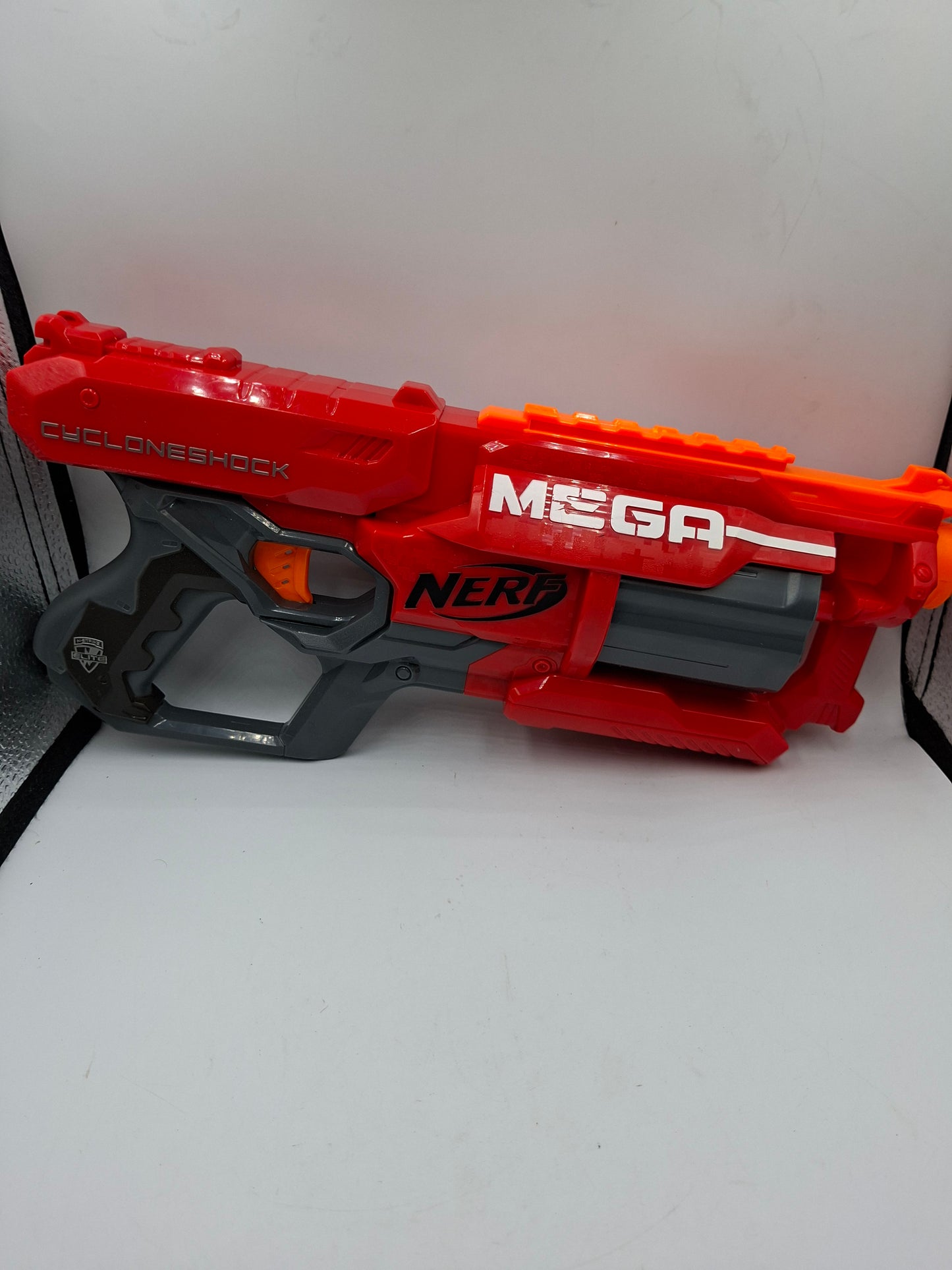 GUN