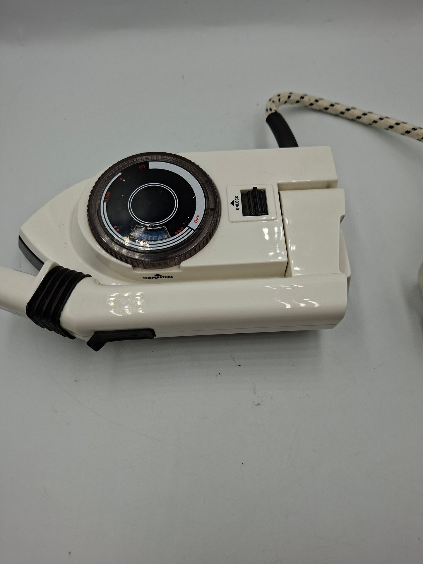 REMINGTON TRAVEL IRON