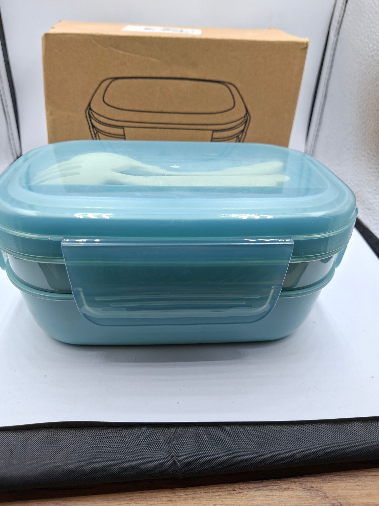 LUNCH BOX