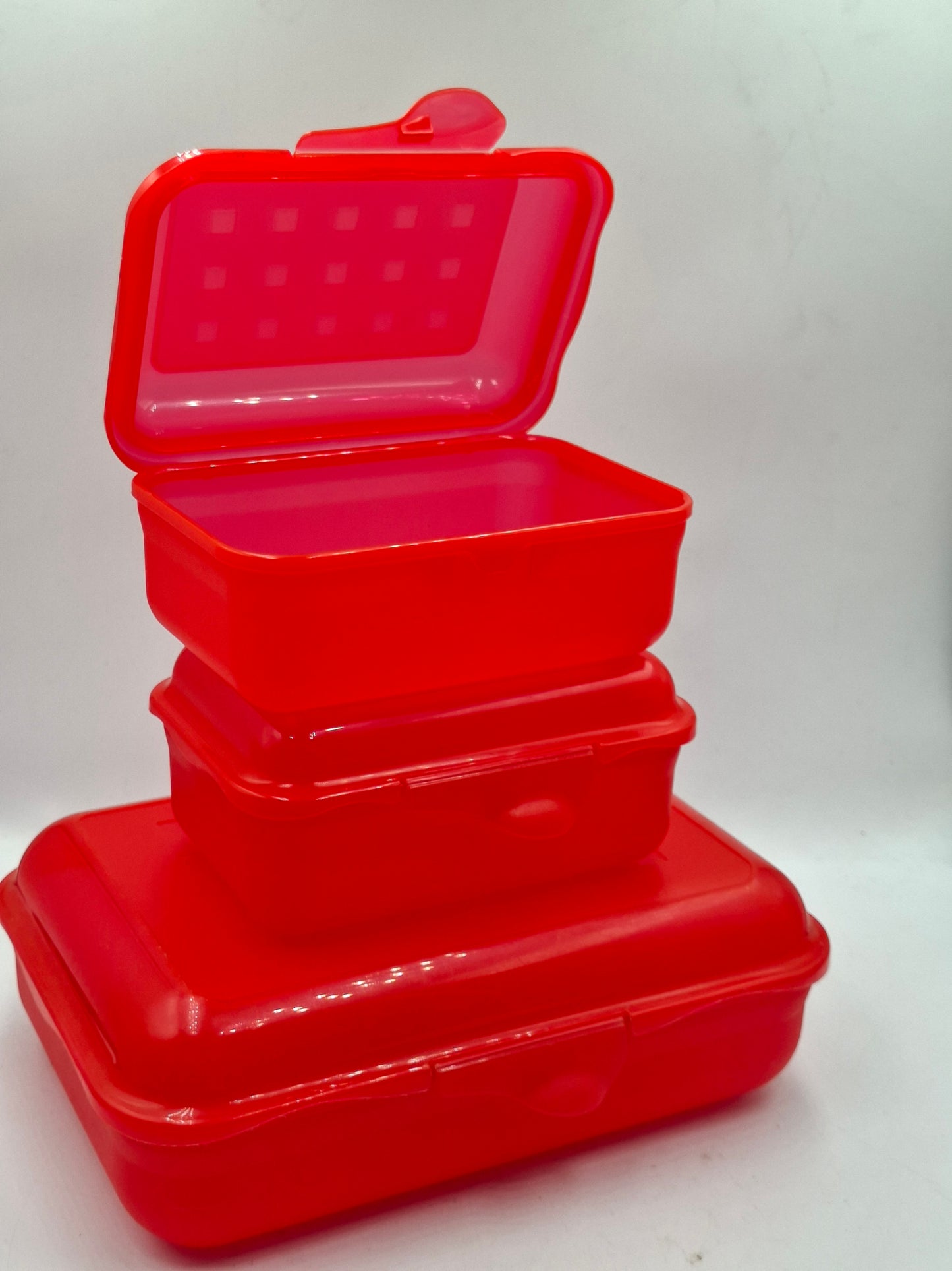 CONTAINERS