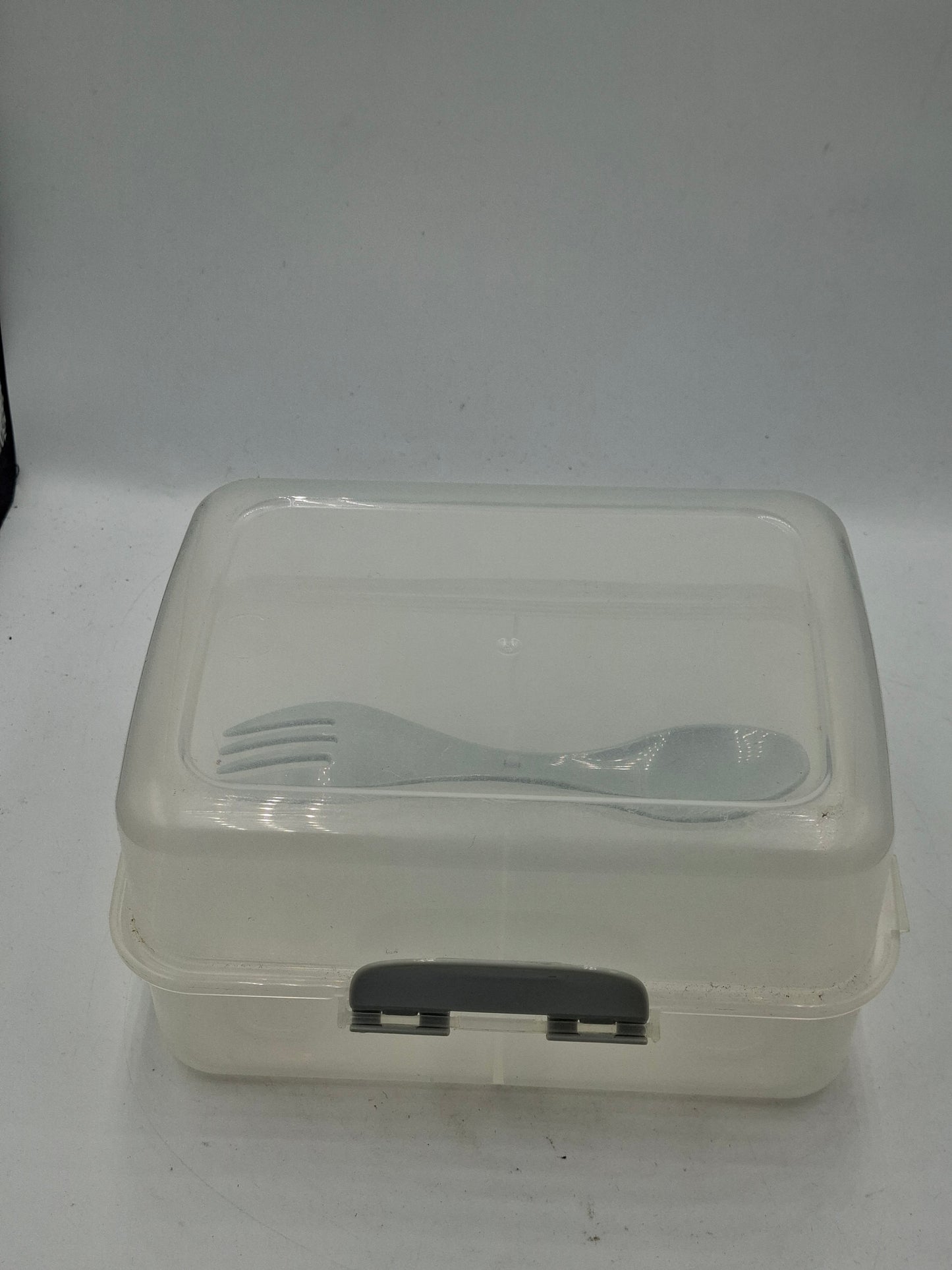 CONTAINER