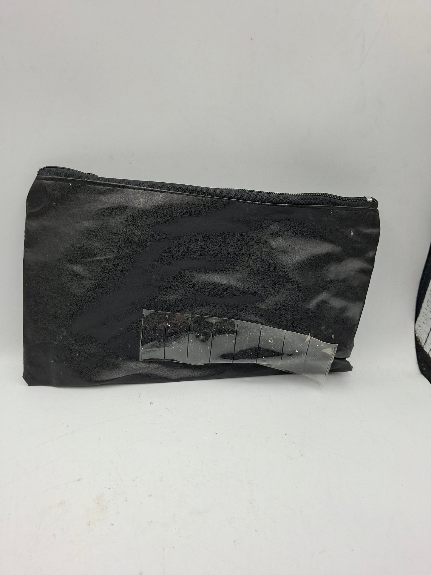 POUCH