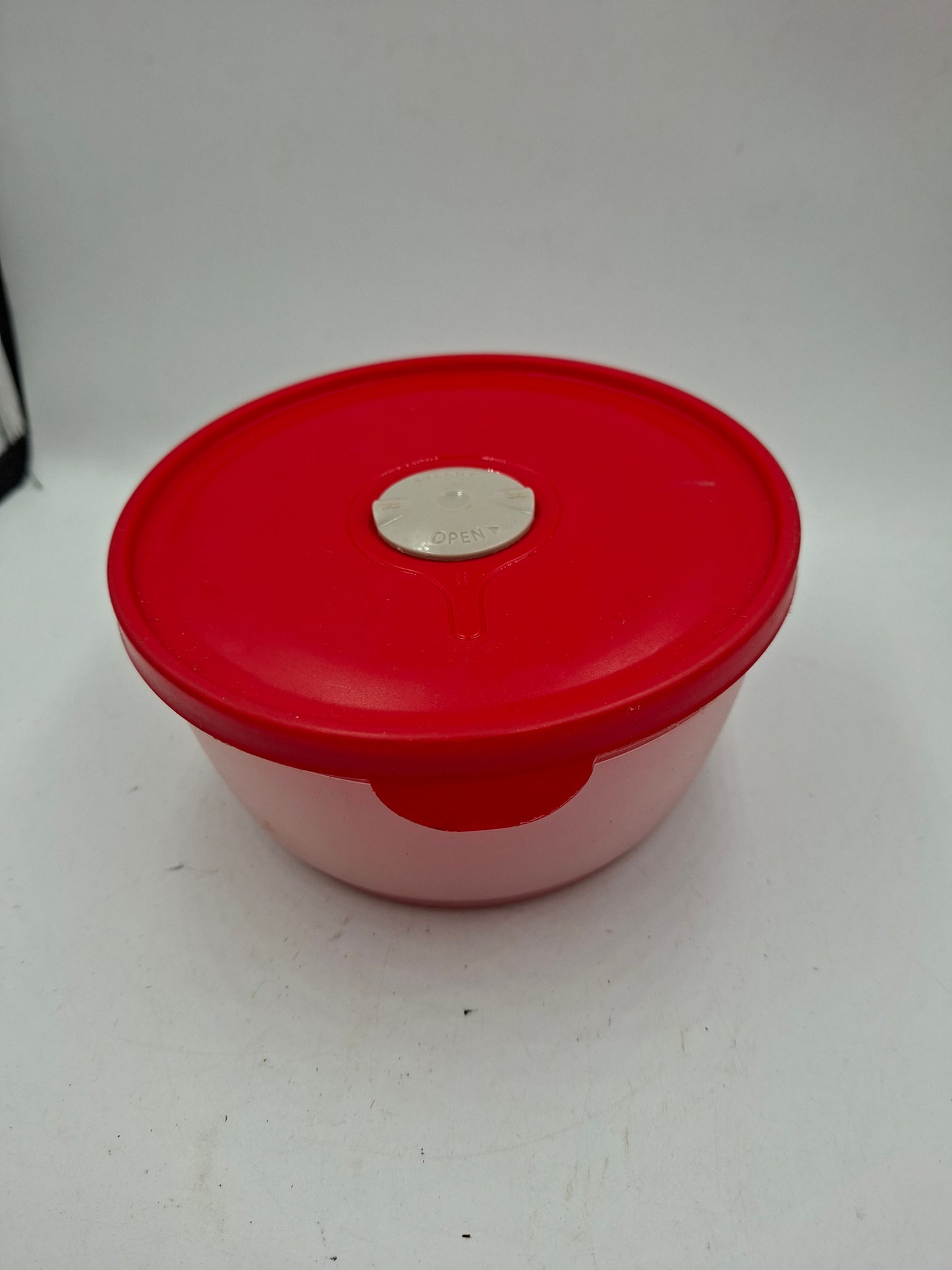 CONTAINER