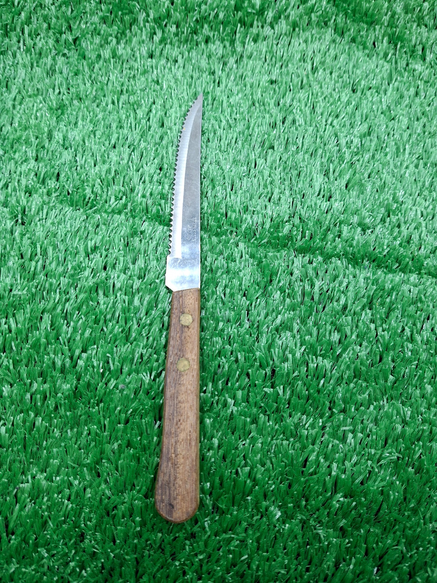 KNIFE