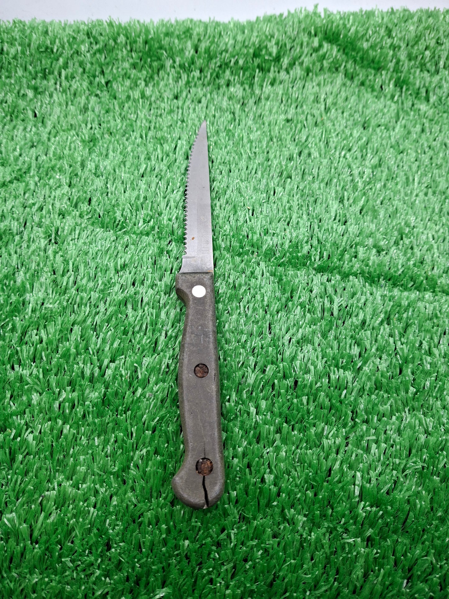 KNIFE