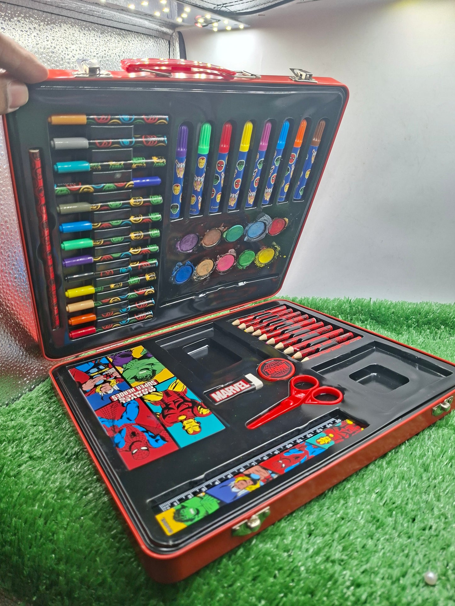 ART SET USED