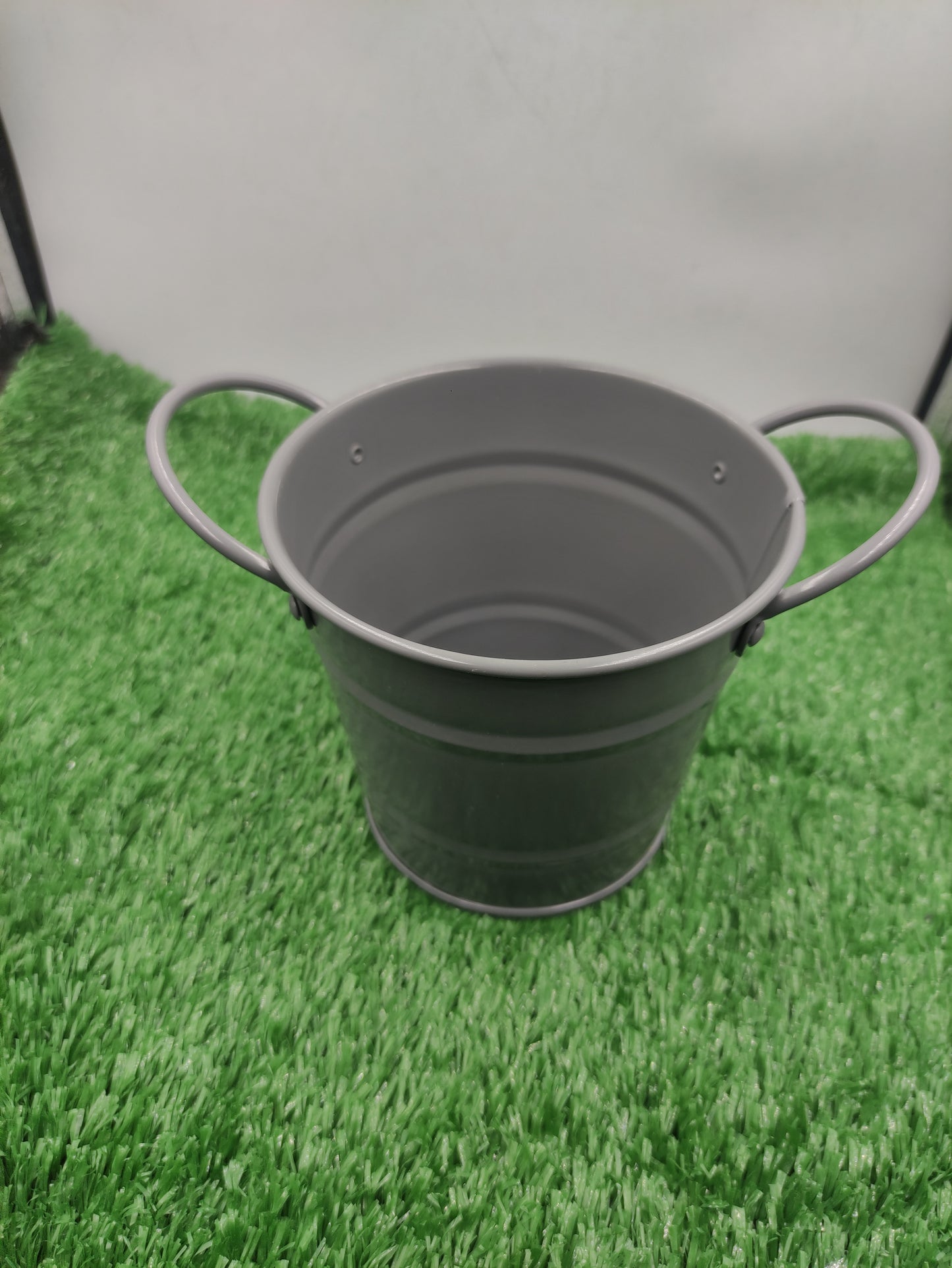 BUCKET