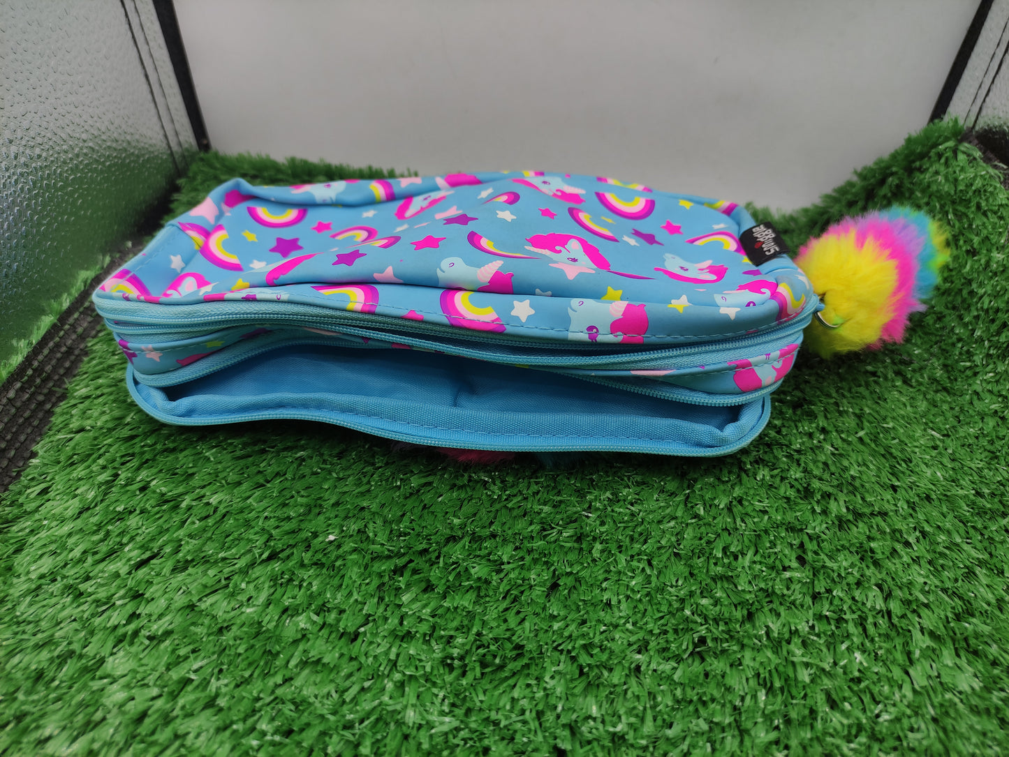 SMIGGLE POUCH