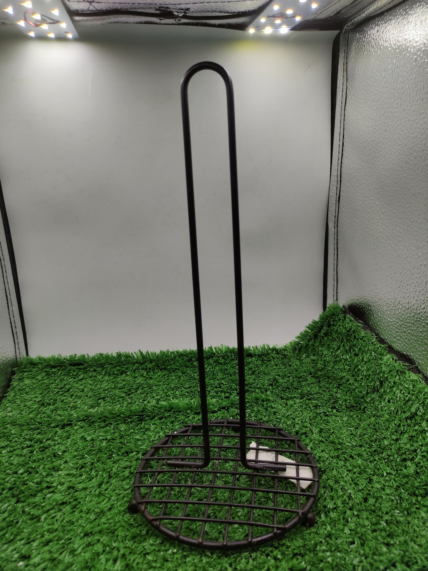 MATTE TISSUE ROLL STAND MATEL HOLDER