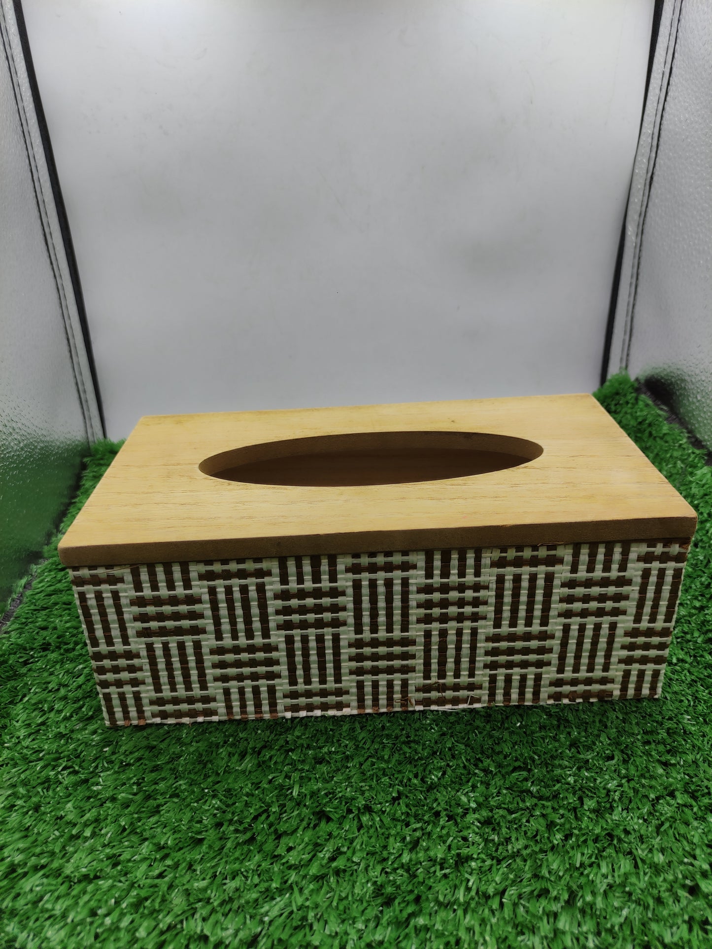 WOODEN TISSUE BOX