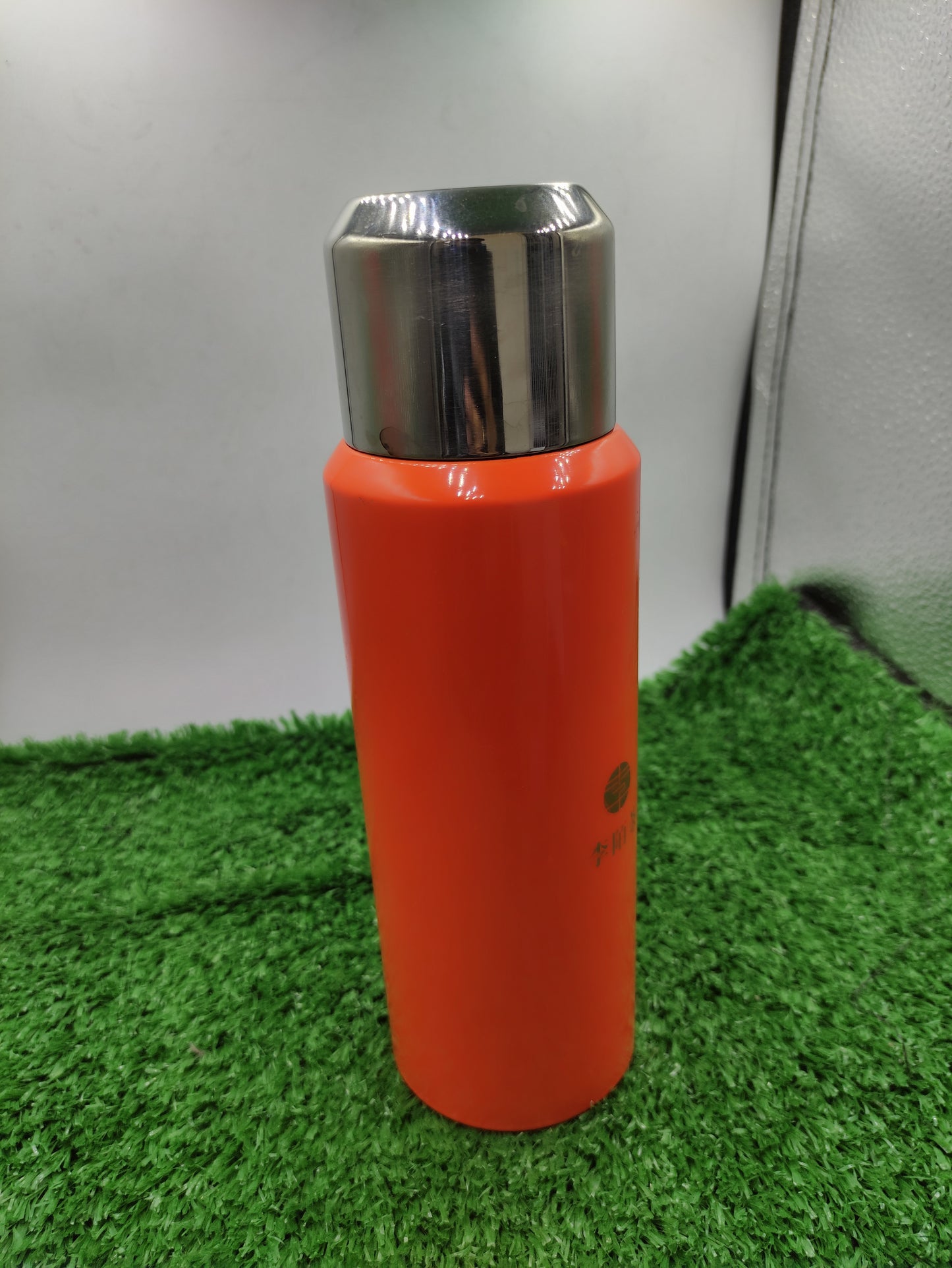 STAINLESS STEEL HOT AND COOL VACUM SMART THERMOS