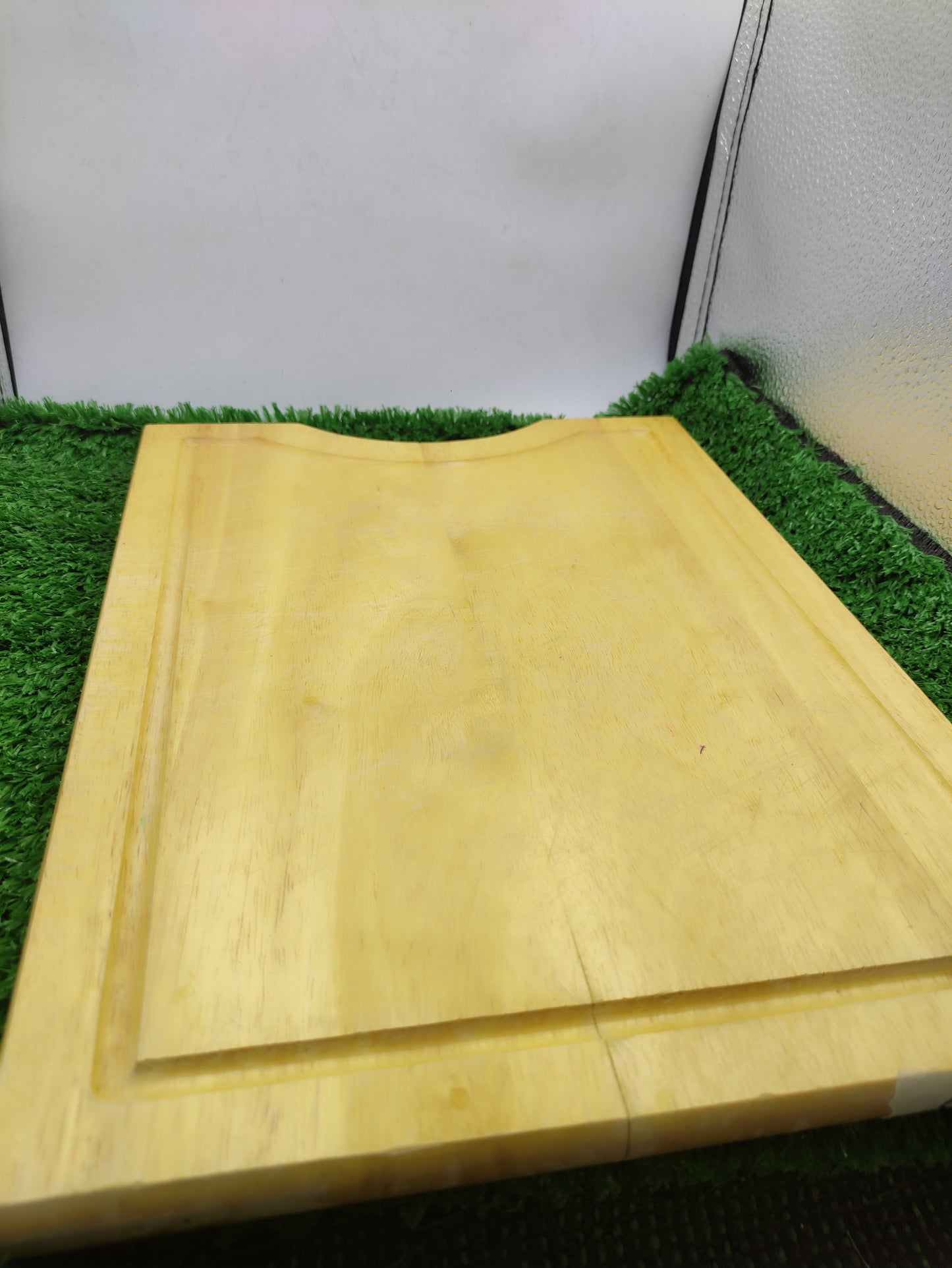 WOODEN CHOPPING BOARD