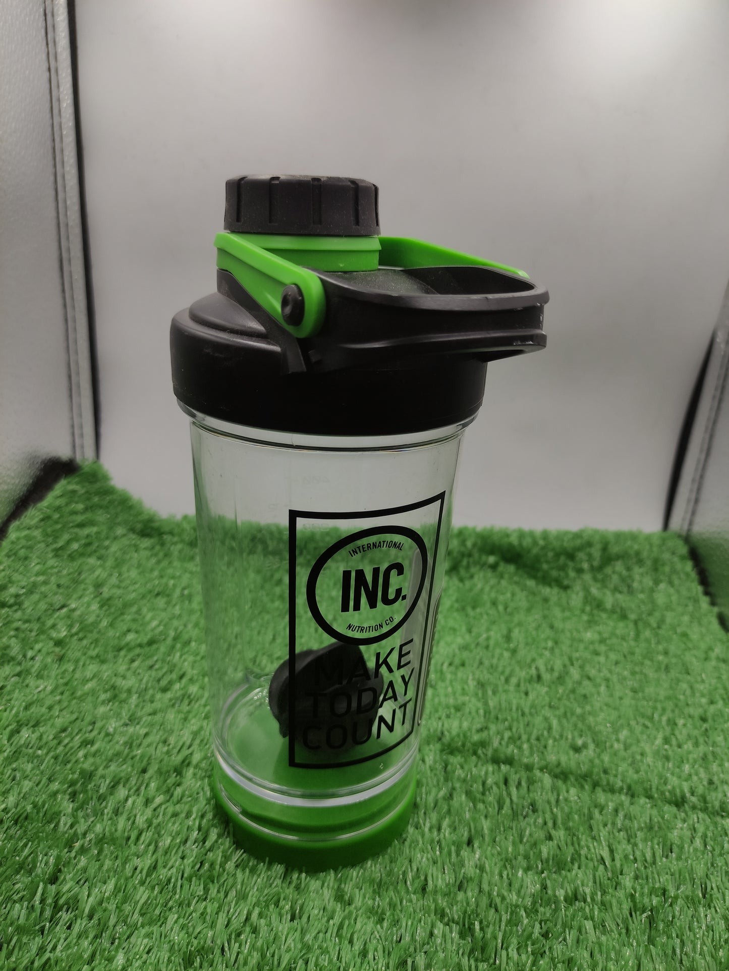 INC TRITAN SHAKER BOTTLE GREEN