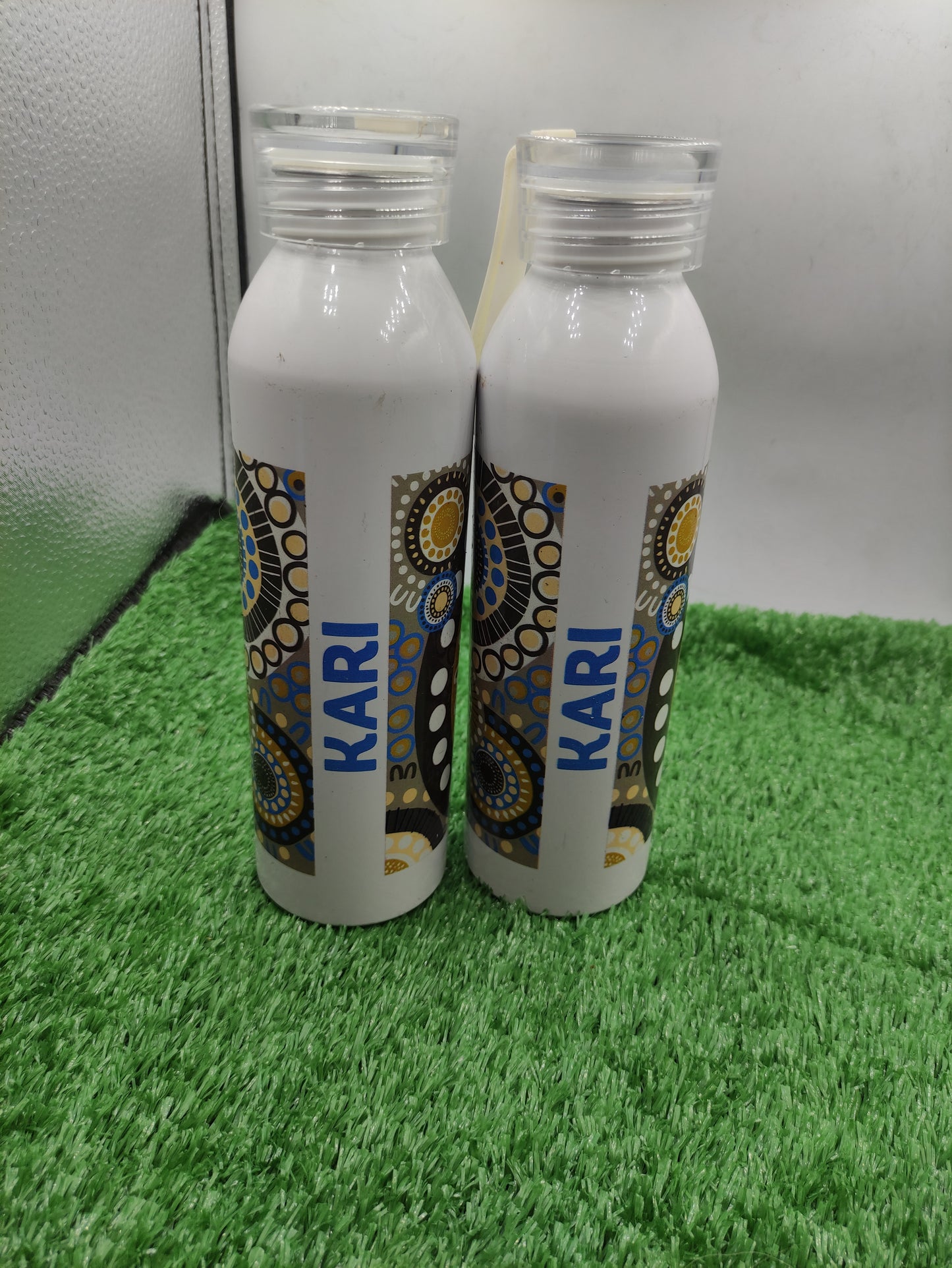 WHITE INSULATED WATER BOTTLE