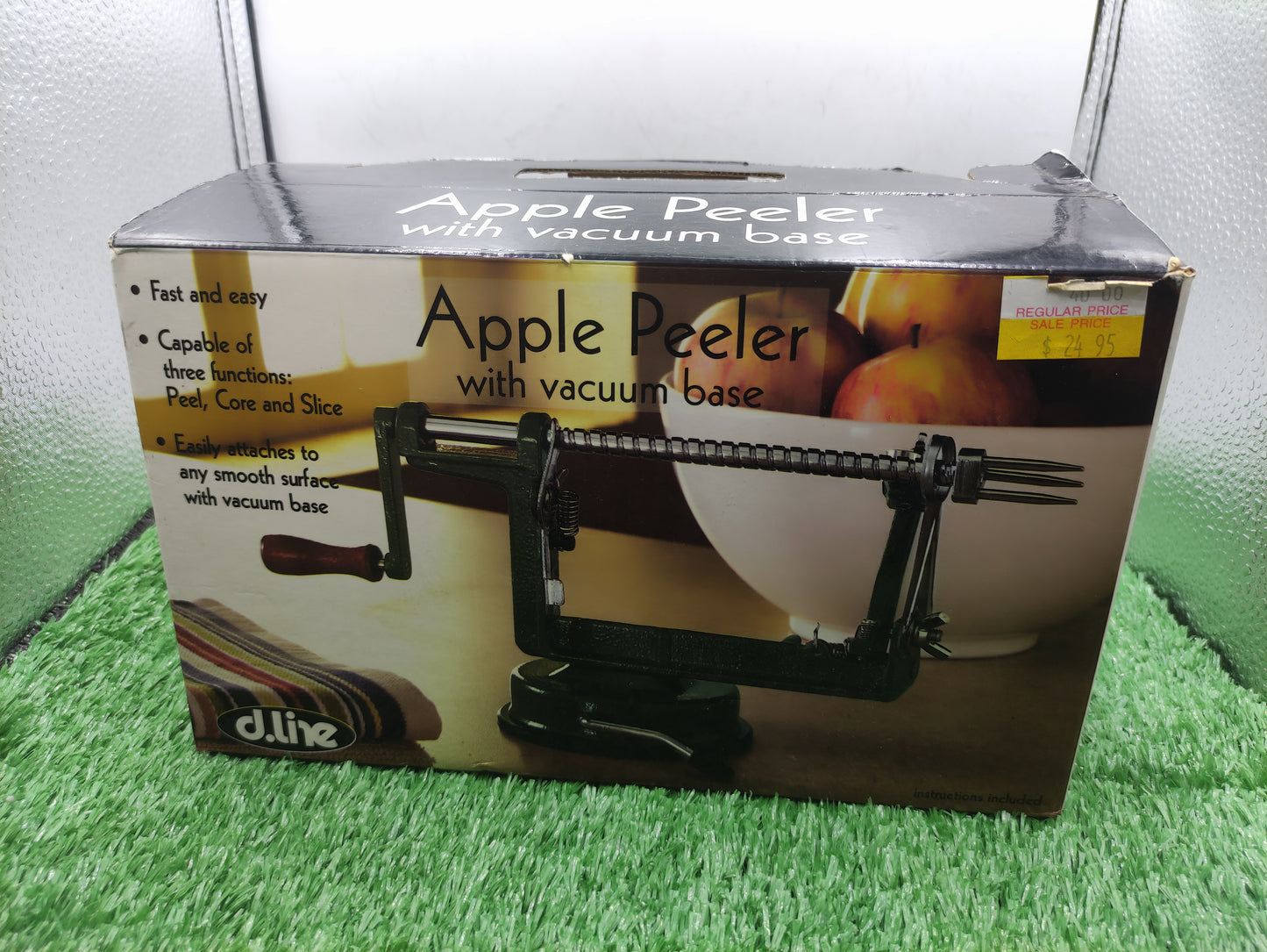 APPLE PEELER WITH A VACUUM BASE