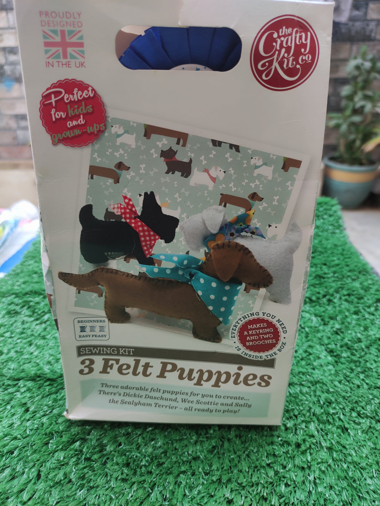 3 FELT PUPPIES