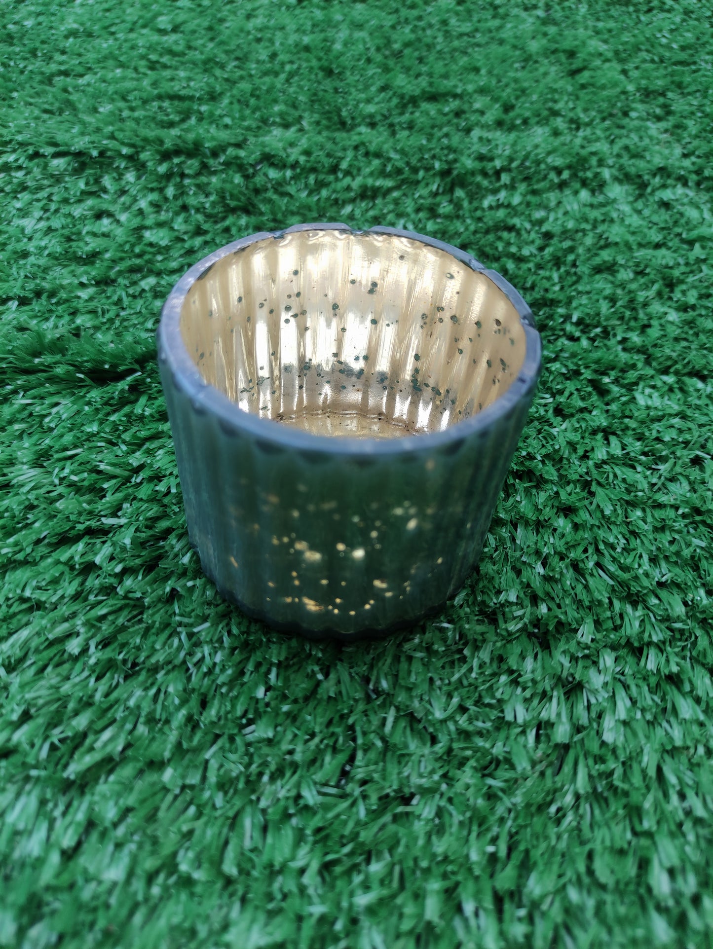 SMALL GLASS CANDLE HOLDER