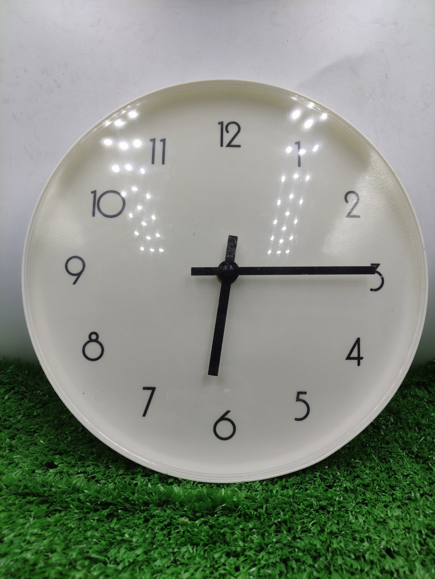 WALL CLOCK QUARTZ ROUND CLOCK