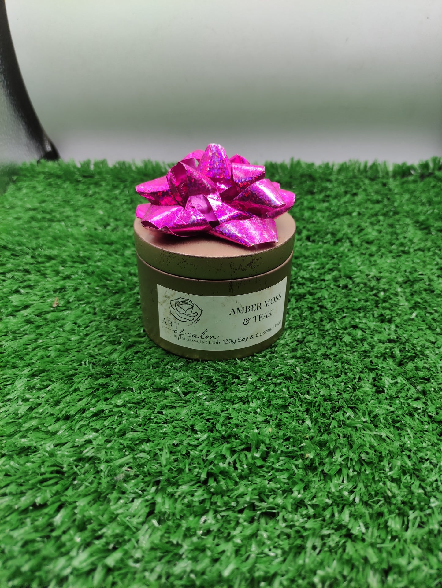 ART OF CLAM SCENTED SOY AND COCONUT WAX CANDLE