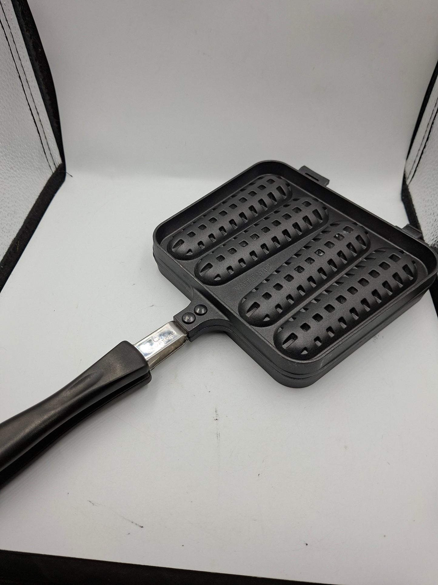 Crofton waffle stick