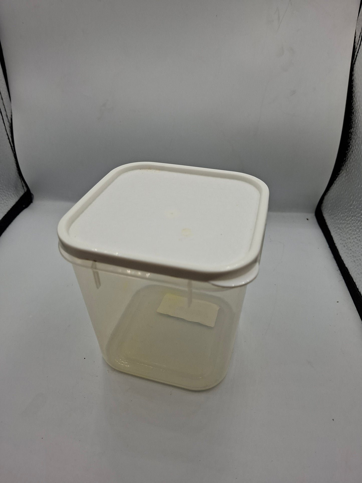 CONTAINER
