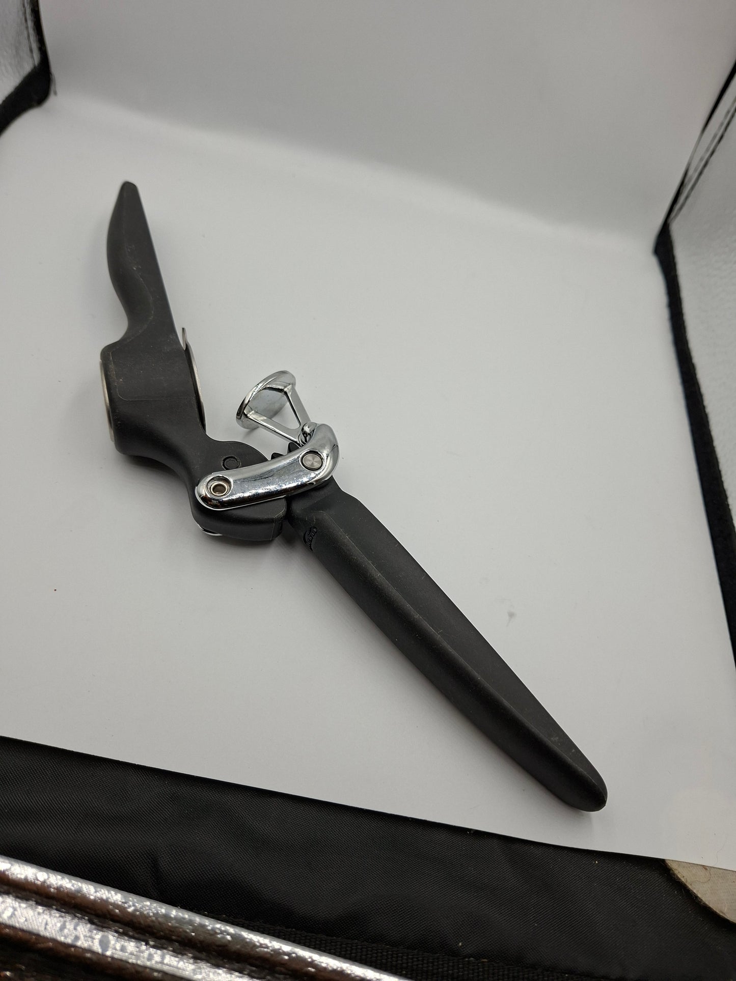 GARLIC CRUSHER