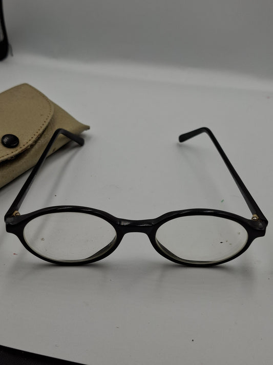 CONTACT GLASSES