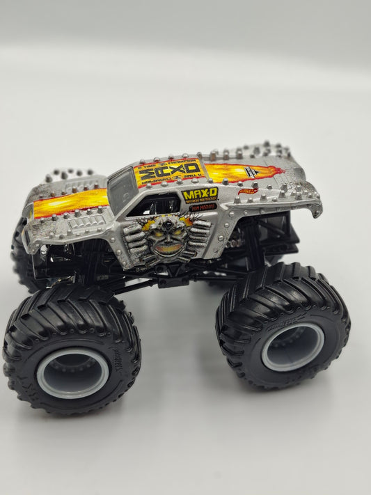 MONSTER TRUCK