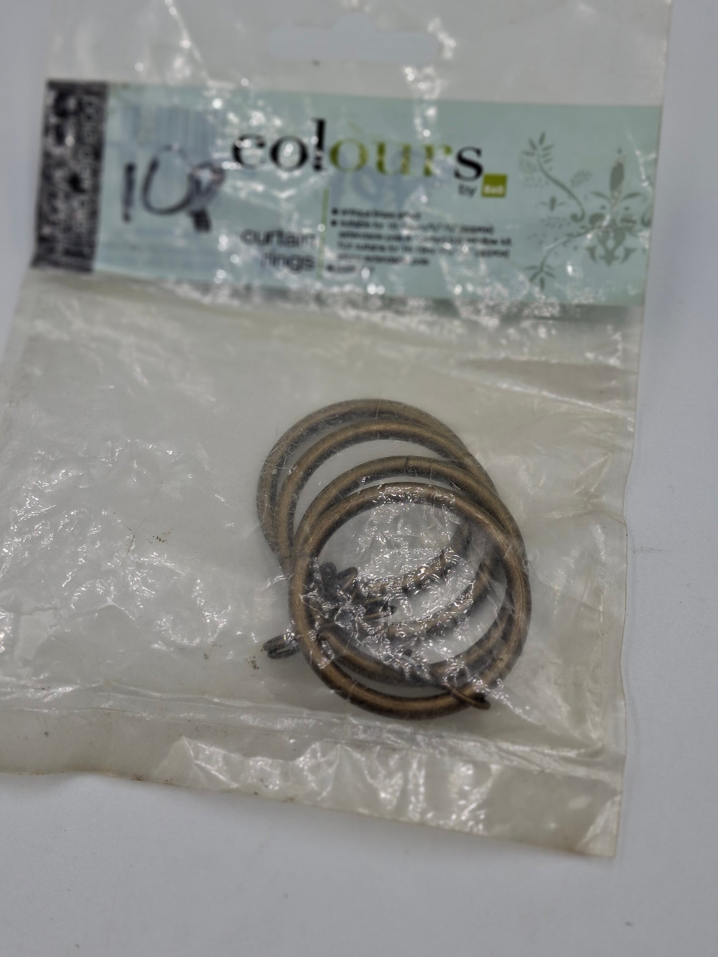 CURTAIN RINGS