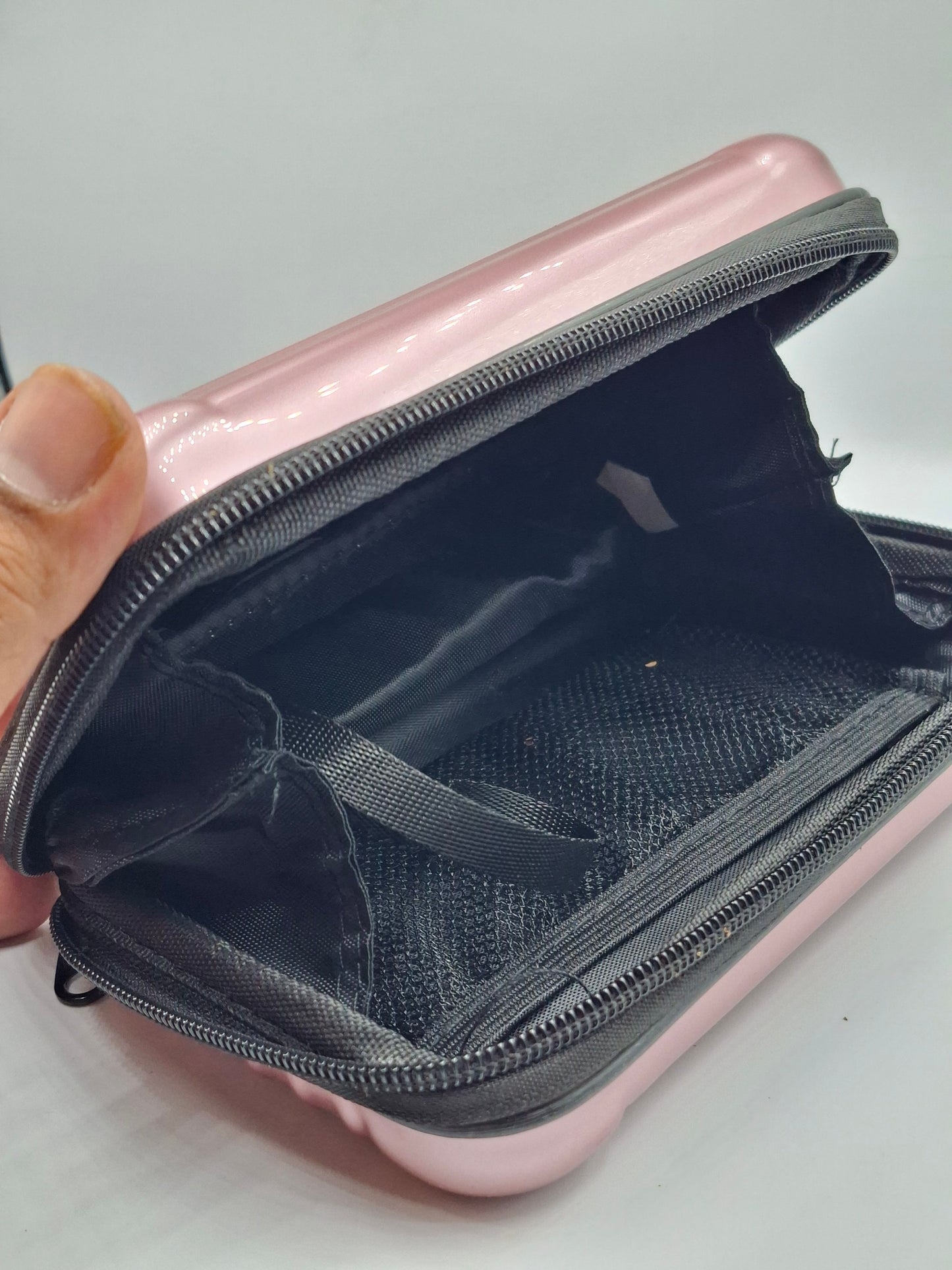 TRAVEL CASE