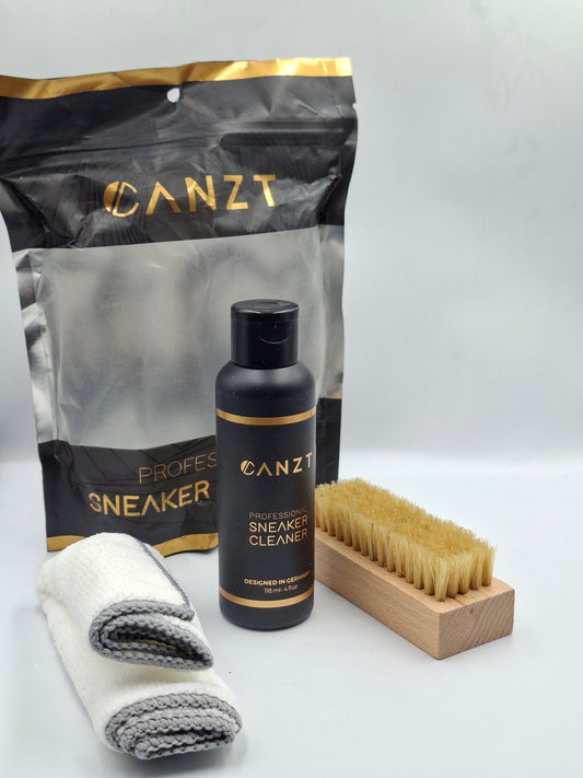 SNEAKER CLEANING SET
