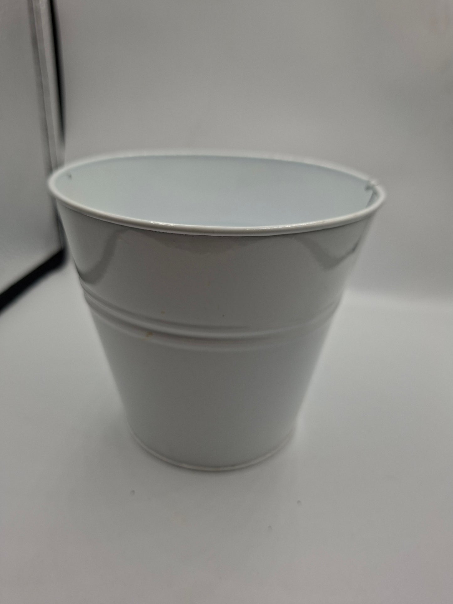 BUCKET