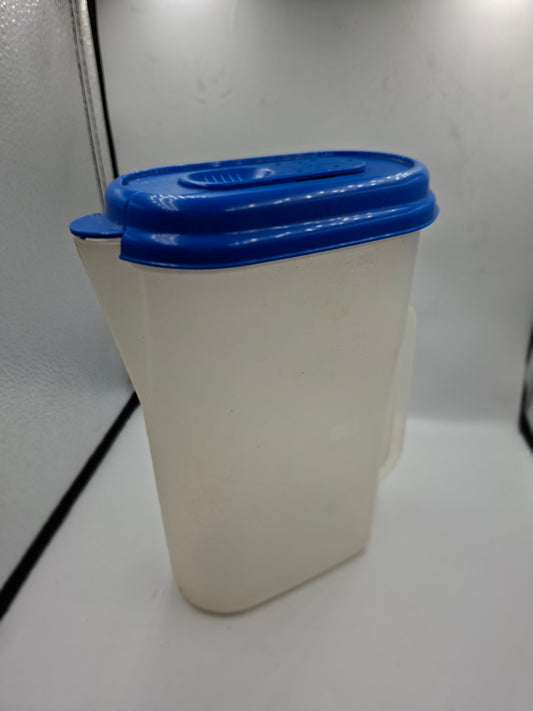 AIRTIGHT CONTAINER