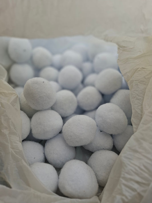 ARTS AND CRAFTS COTTON BALLS
