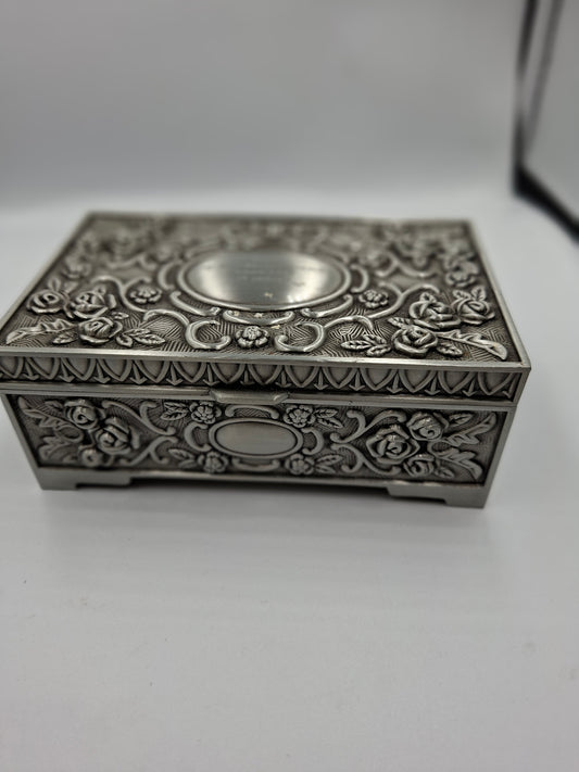 JEWELLERY ORGANISER