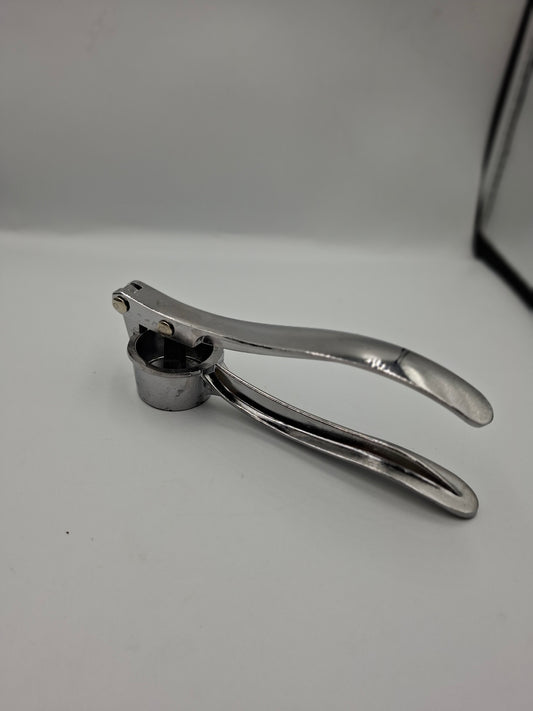 GARLIC PRESSER